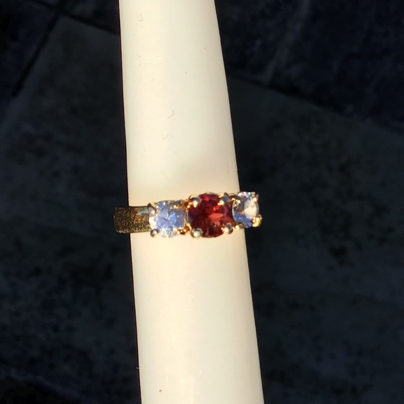 Sparkling Vintage Garnet Sterling Silver Ring with Gold Plate Size 6 1/2 - Picture 4 of 14
